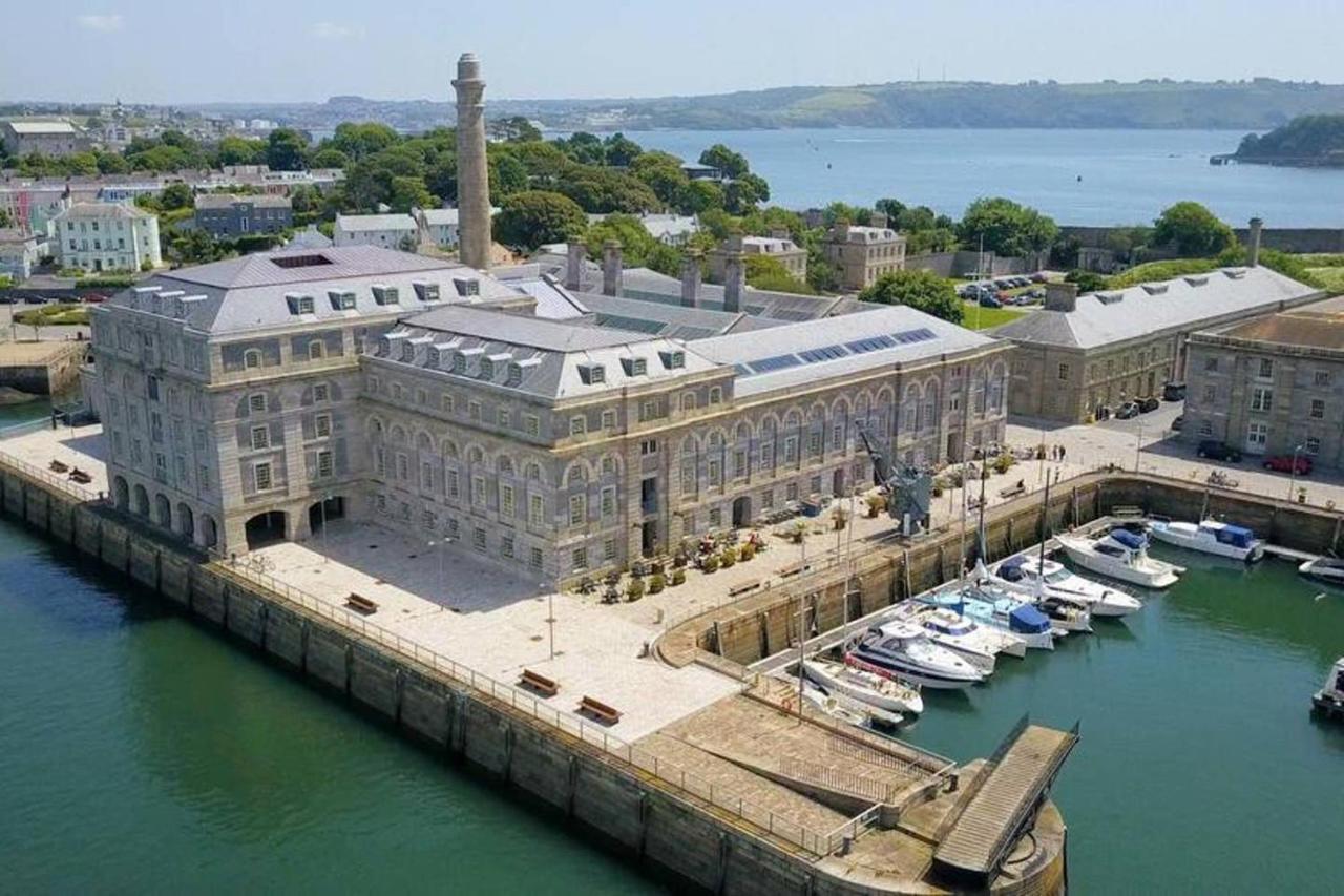 Mills Bakery Apartment At Royal William Yard Plymouth Exterior photo
